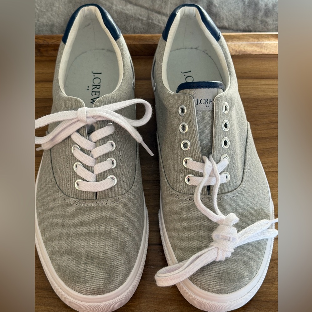 J.Crew Men’s Light Gray Canvas Sneakers Navy Leather Heal (Spring ‘24) NWOB